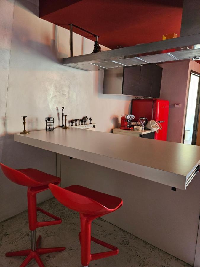 Vm Siro Comi Apartment Pavia Bagian luar foto