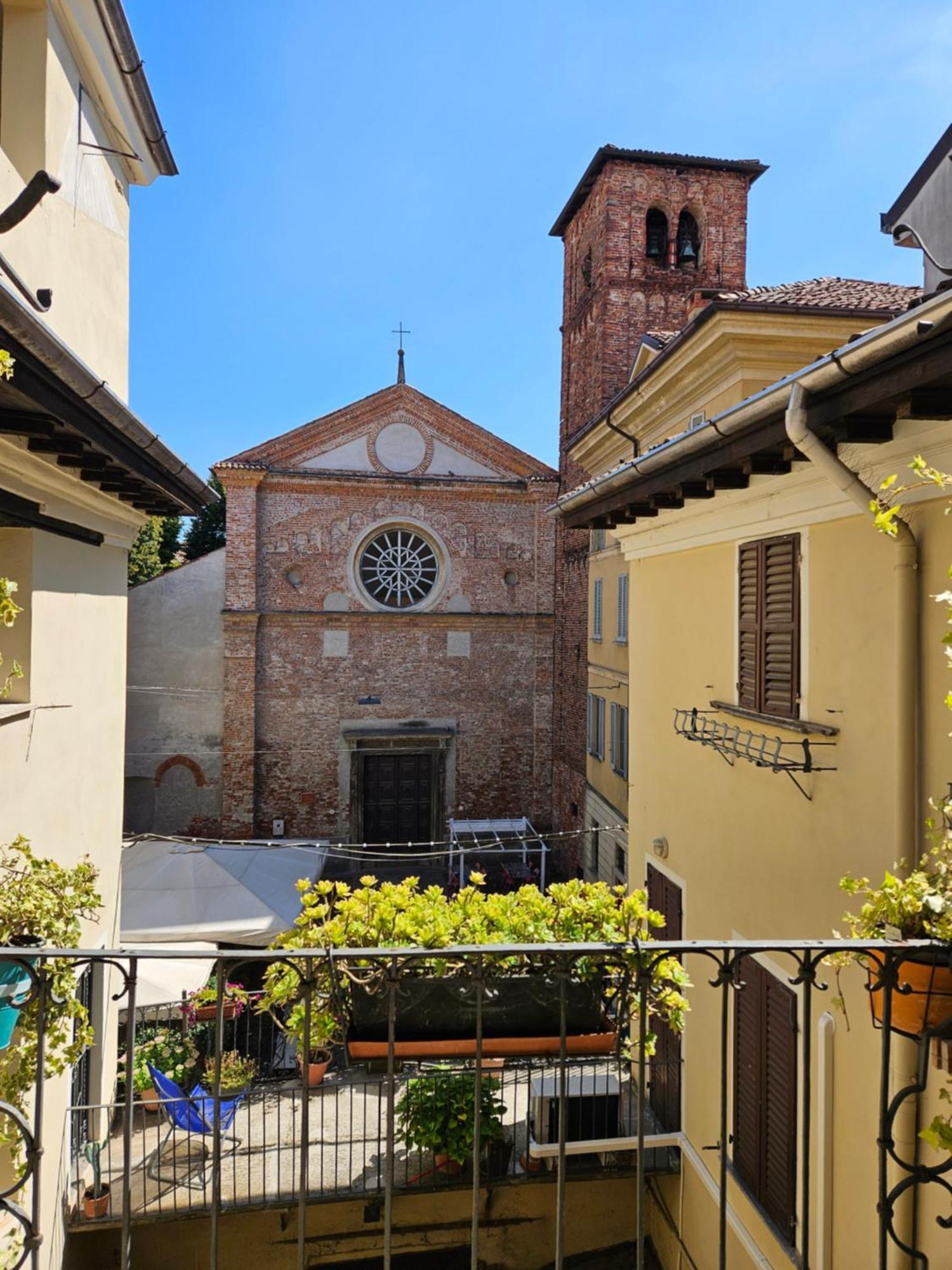 Vm Siro Comi Apartment Pavia Bagian luar foto